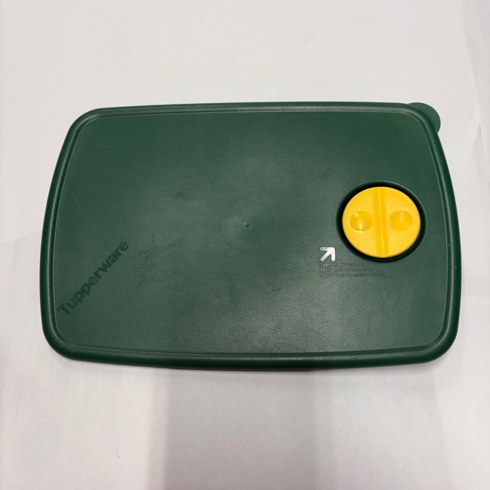 Tupperware CrystalWave Green Rectangular Replacement Lid 3382A-2 Yellow Vent